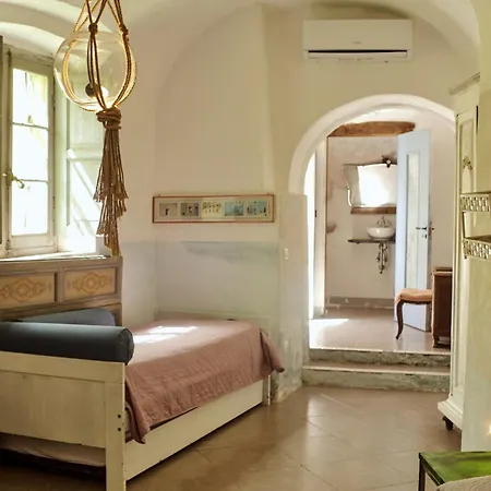 Giardinidivale A 2 Chilometri Da Finale Ligure 3*