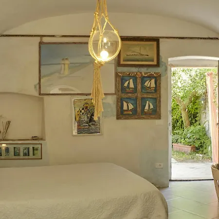 Giardinidivale A 2 Chilometri Da Finale Ligure