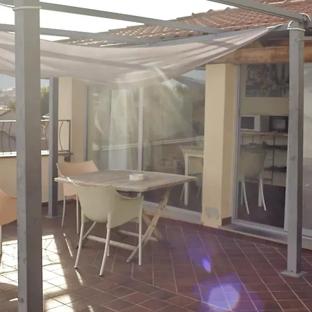 Pensjonat Giardinidivale A 2 Chilometri Da Finale Ligure Borgio Verezzi